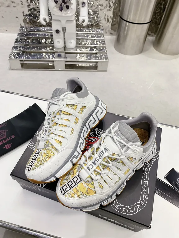 Versace Shoe 